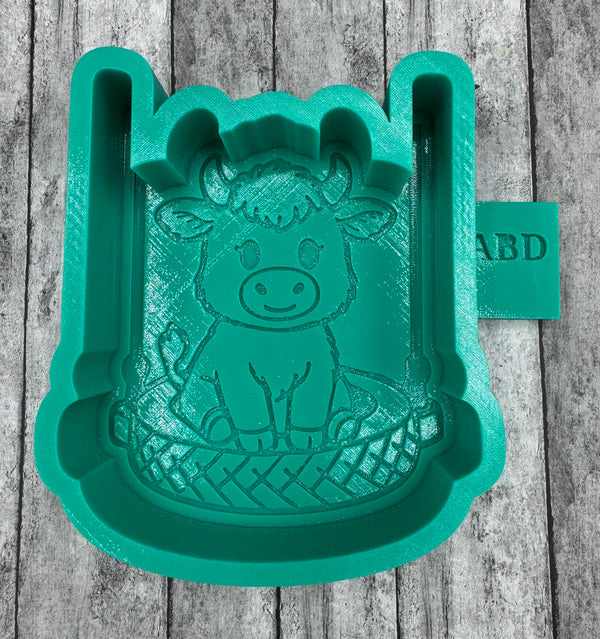 Highland Cow on a Tire Swing Freshie Silicone Mold