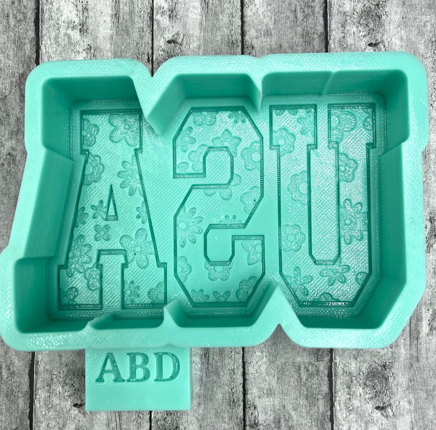 USA Daisy Letters Freshie Silicone Mold