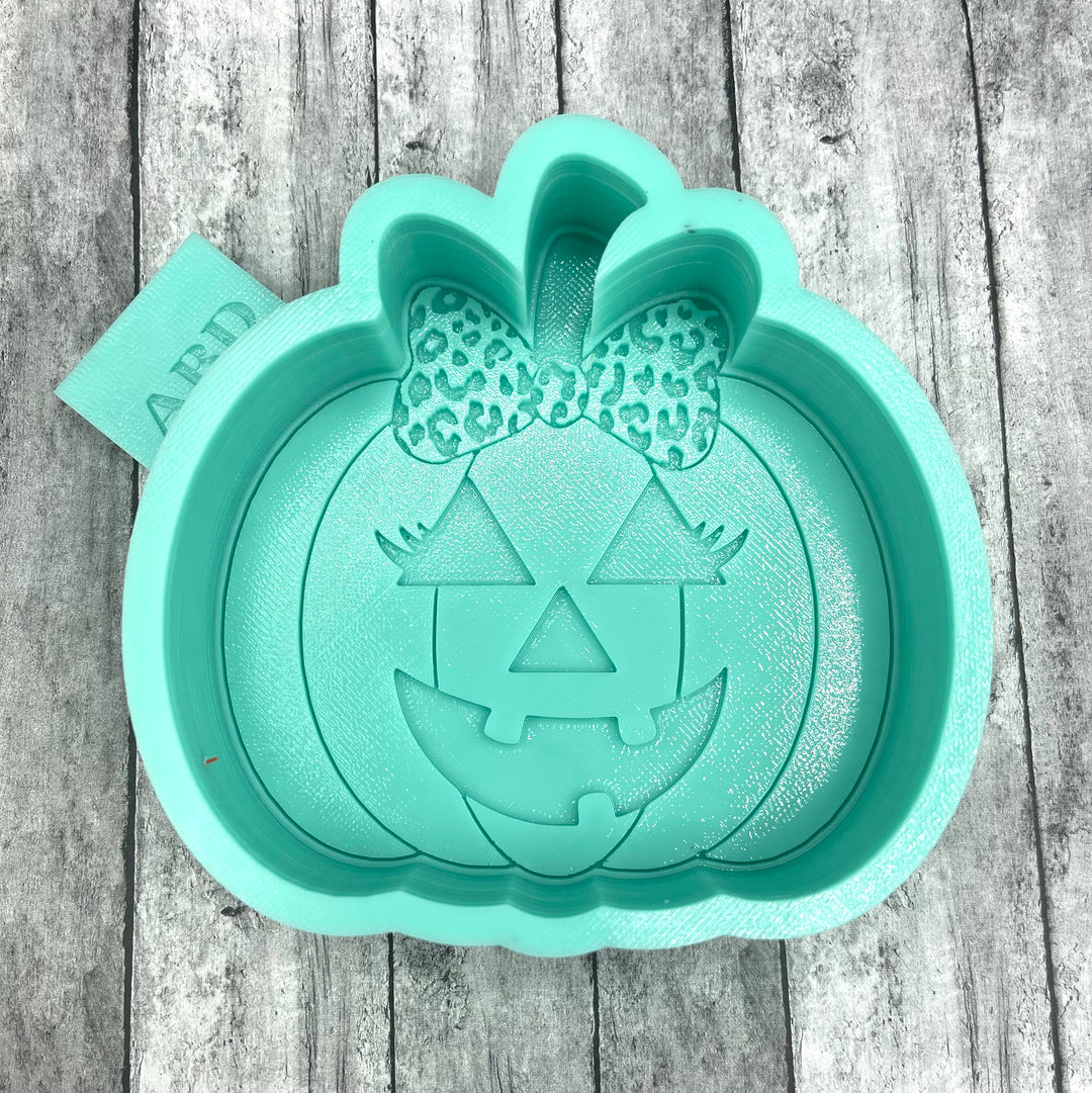 Pumpkin with Leopard Bow Freshie Mold