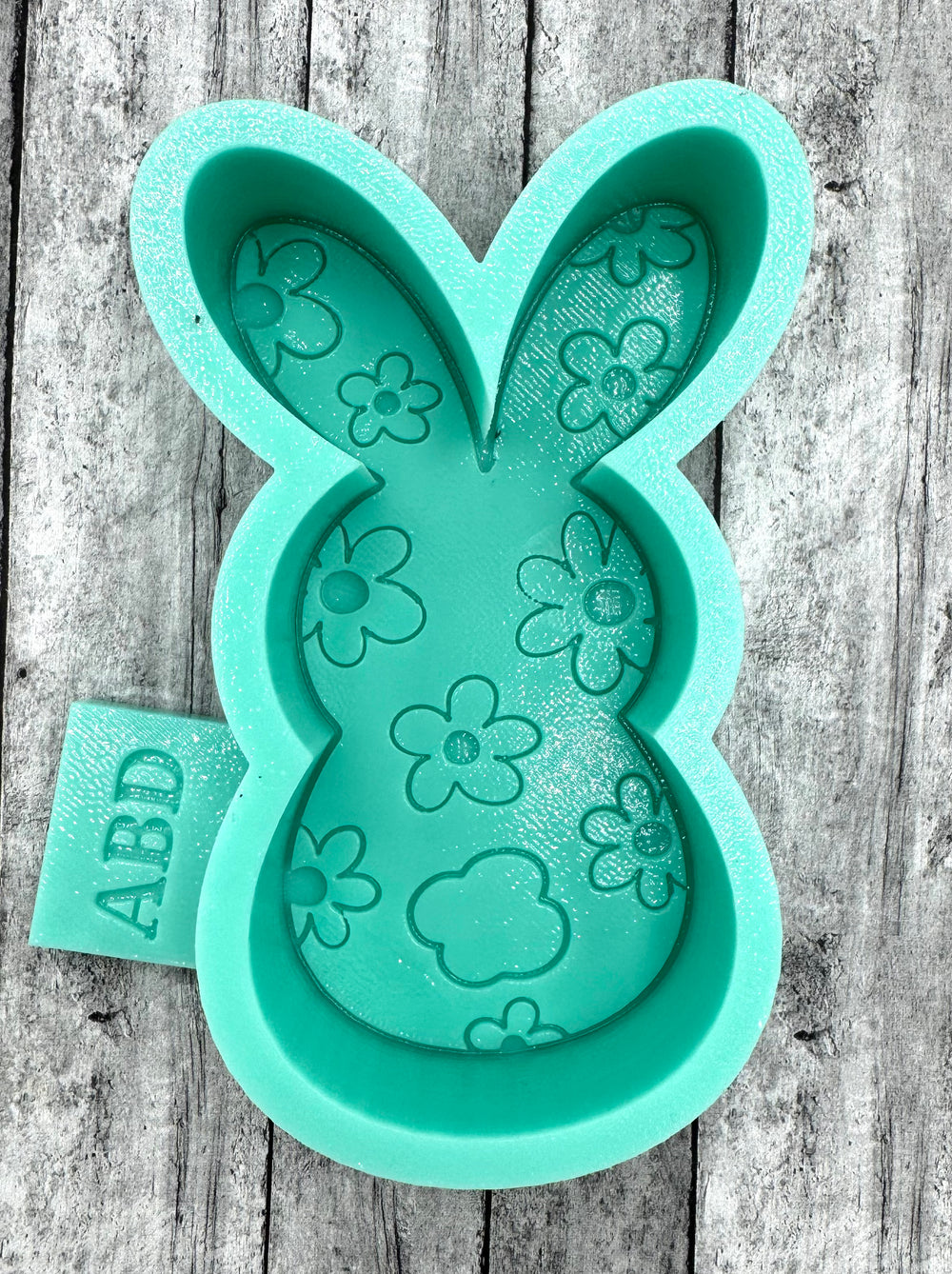 Bunny Peep with Daisies  Freshie Silicone Mold