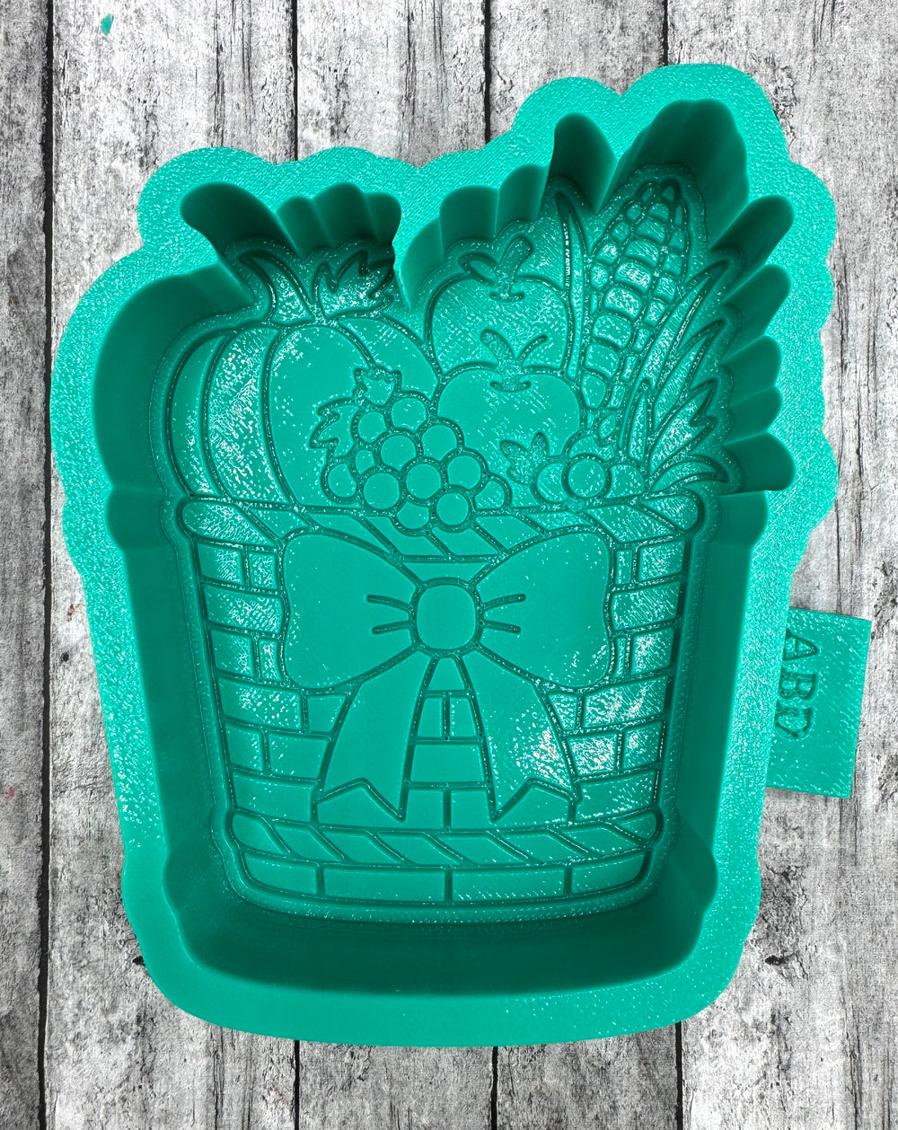 Harvest Basket with Bow Freshie Mold