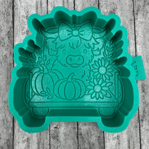 Highland Cow Fall Pumpkin Back of Truck Freshie Silicone Mold