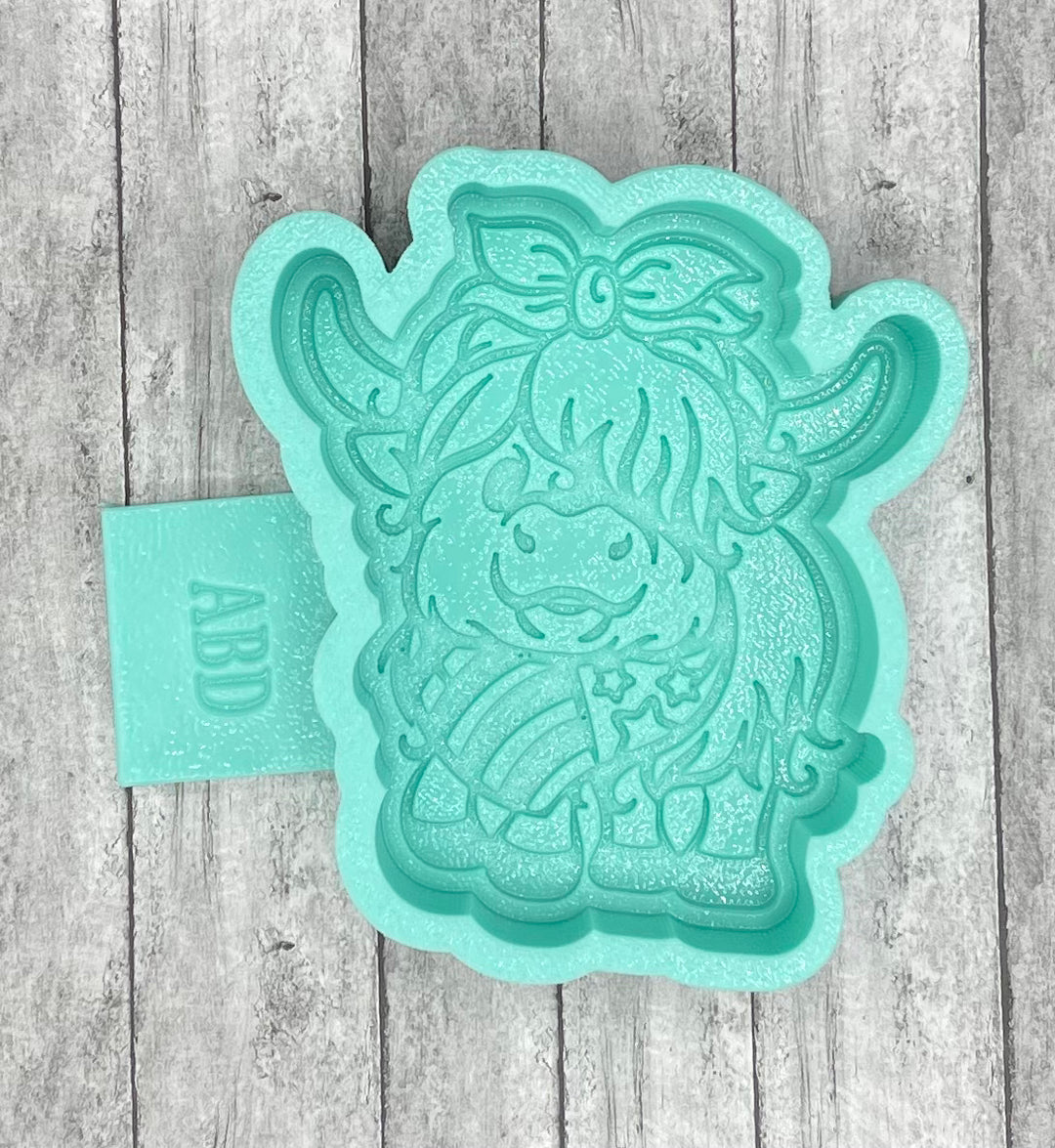 Patriotic Baby Highland Cow Freshie Silicone Mold