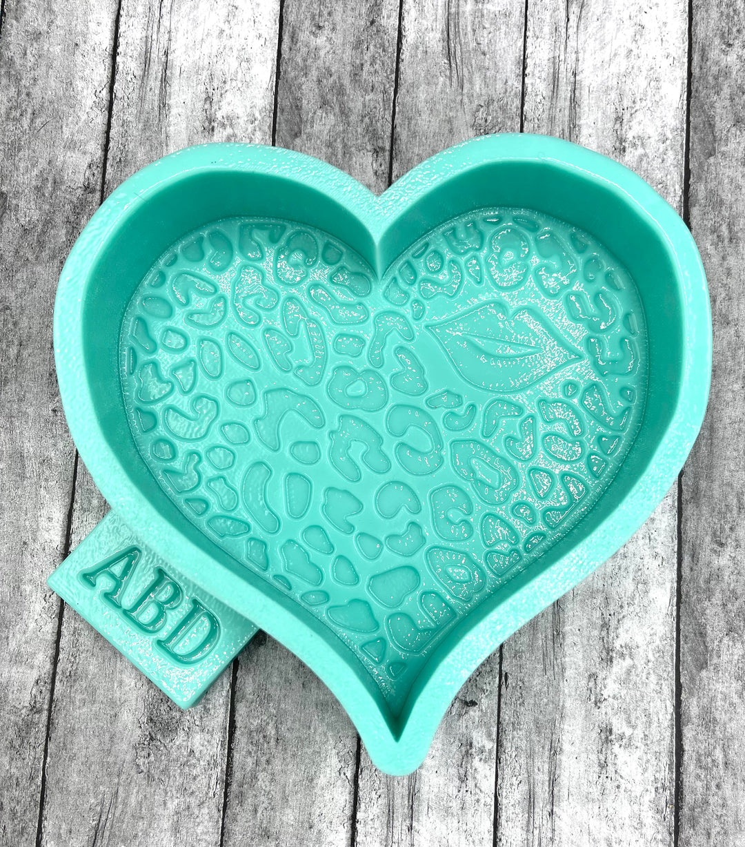 Kiss lips Leopard Heart Freshie Silicone Mold
