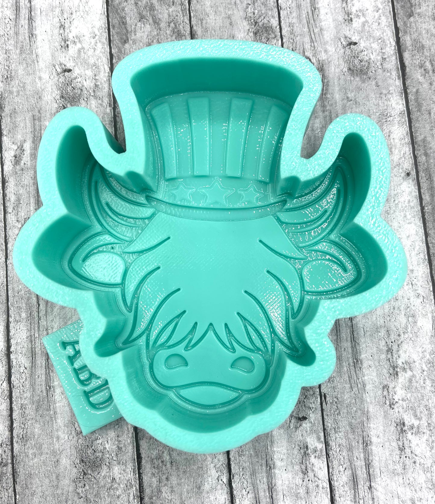 Patriotic Highland Cow Freshie Mold