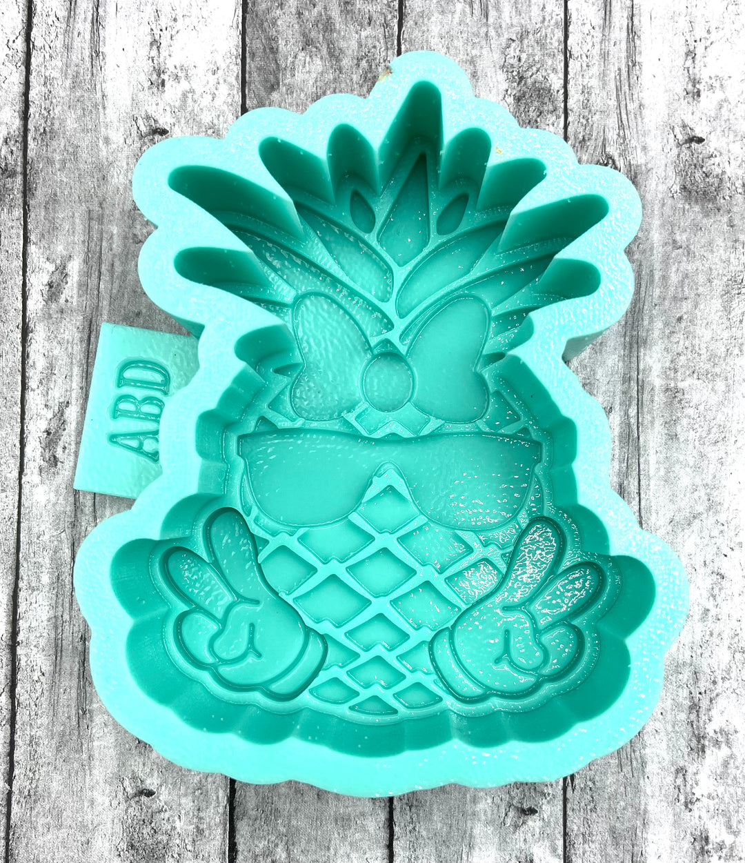 Cool Pineapple Female Freshie Silicone Mold