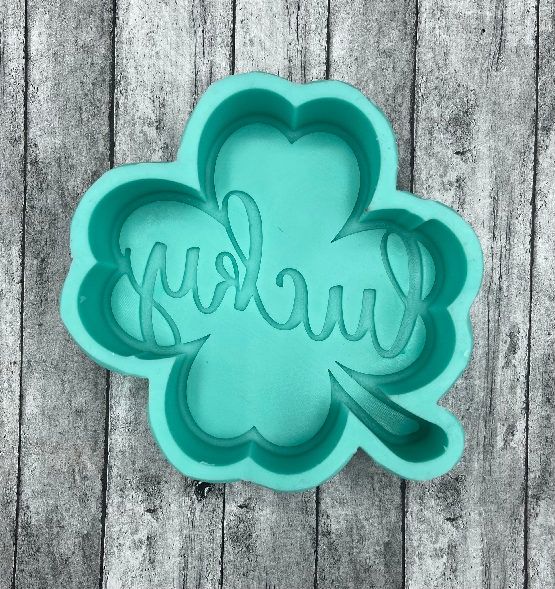 Shamrock lucky mold