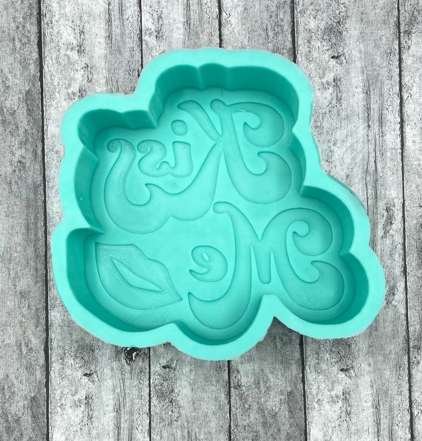 Kiss Me mold